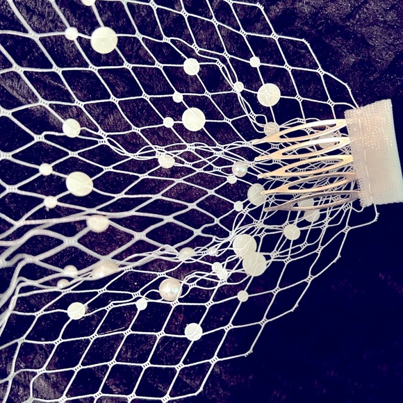 💕 Wedding face veil with lots of pearls. - Picture 5 of 10